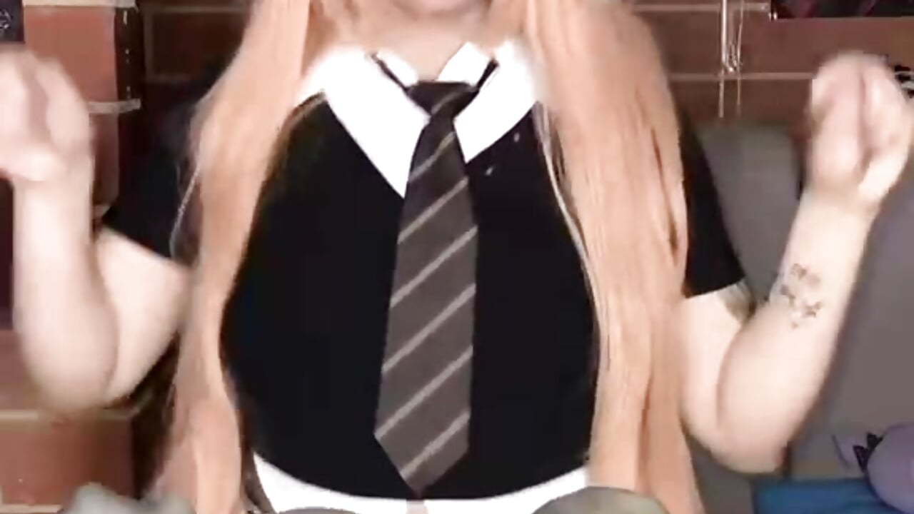 power kawaoo - video by _alexa19pretty_ cam model