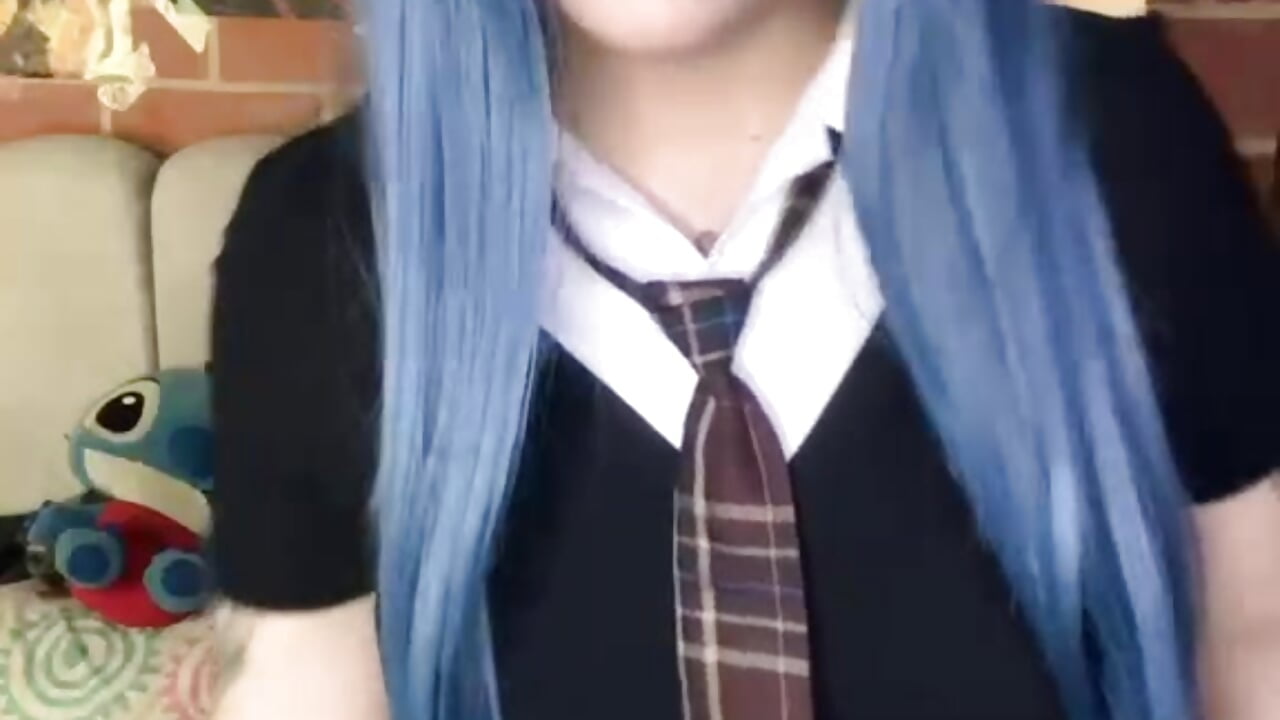 elf dance - video by _alexa19pretty_ cam model