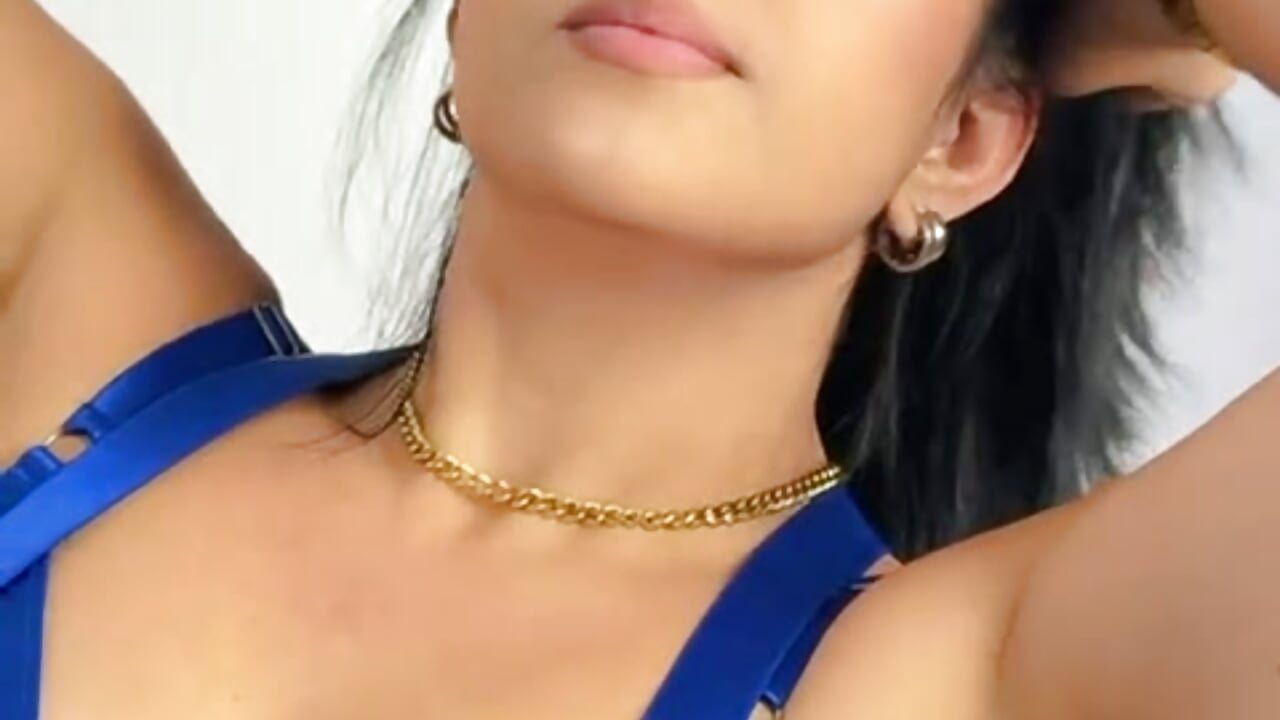 let yourself be carried away by my charms－カメラキャストのMartina-Roberts-の動画