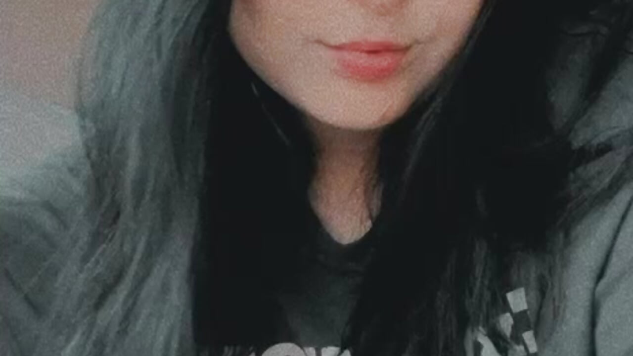 hello world! - video by CassieLazy cam model