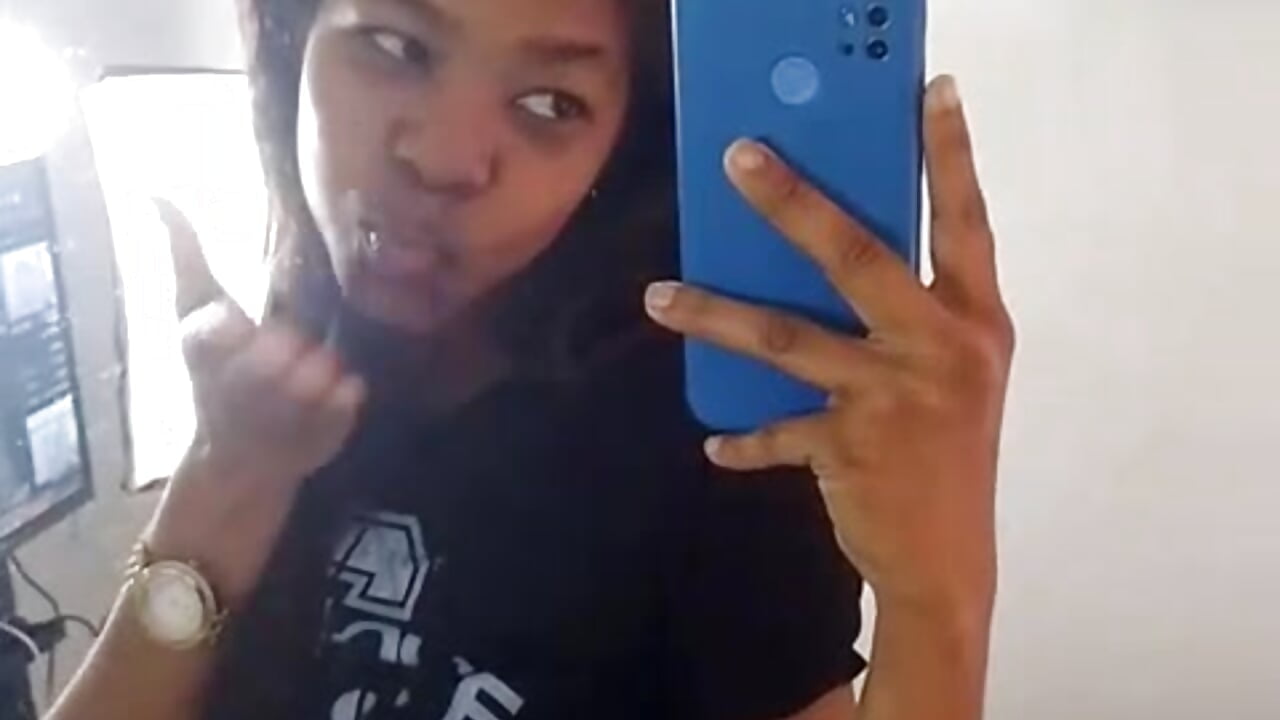 Video de WhatsApp 2025-08-22 a las 08,15,40_5a19c504 - video by mari_lunabrown cam model