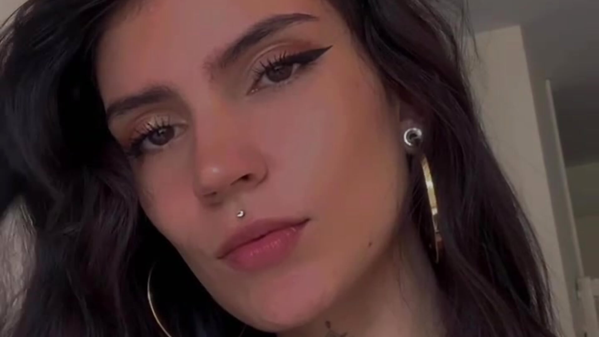 At home <3 - video od modelky/modela Aeris_Crow