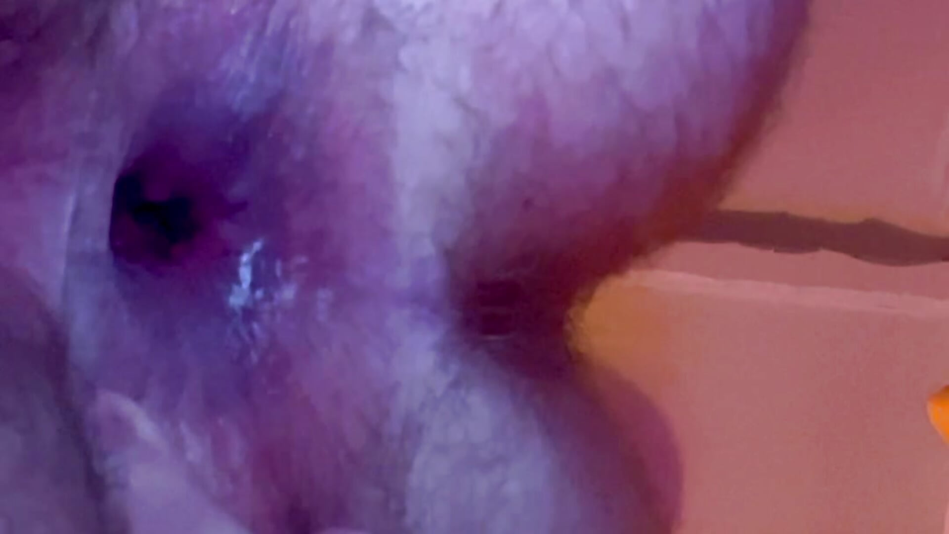 Pushing out deodorant bottle gaped ass - วิดีโอโดย eddiedddd โมเดลแคม