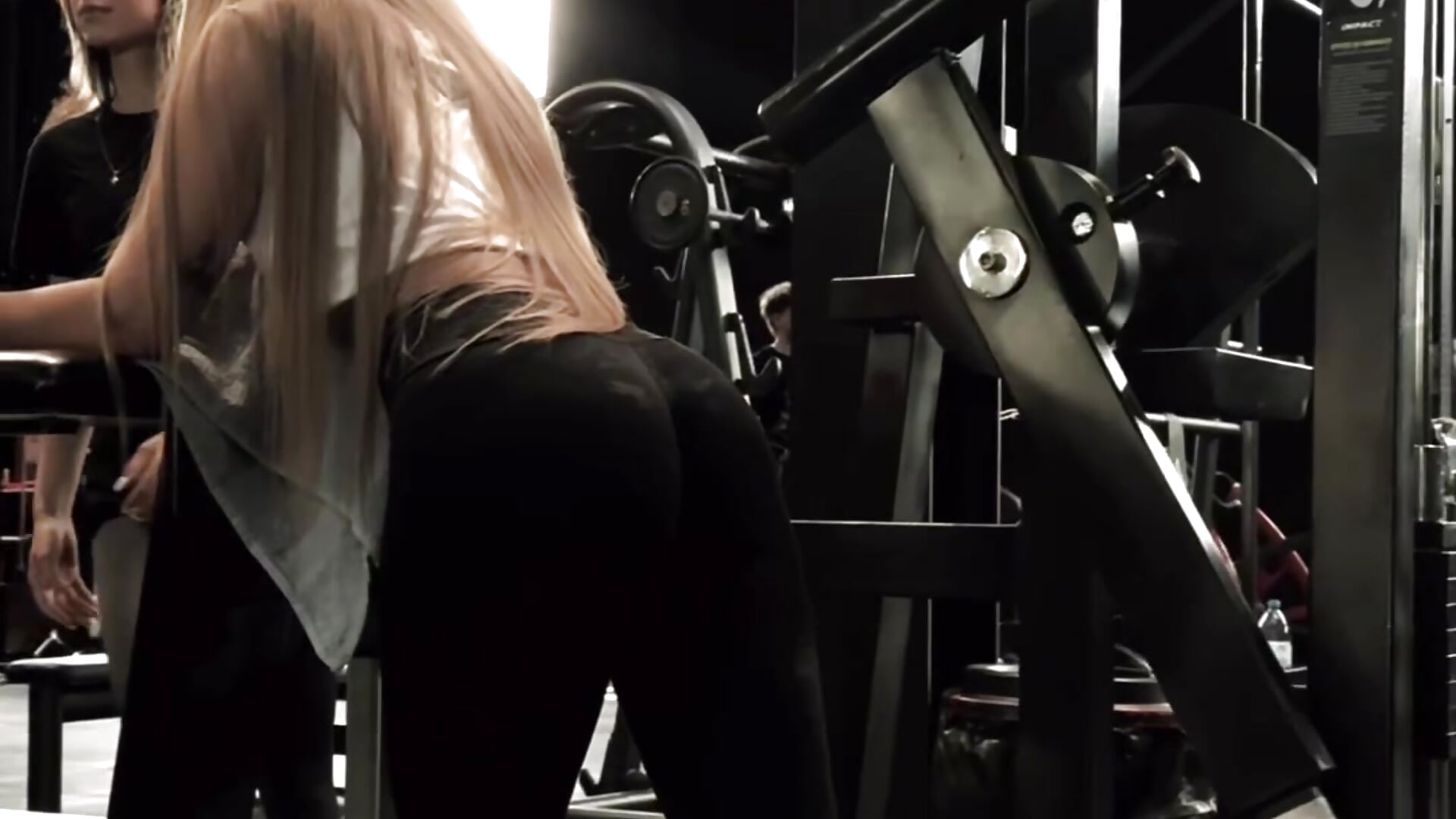 Gym time 🫣 - clip cu AubrieleRouj1 model videochat