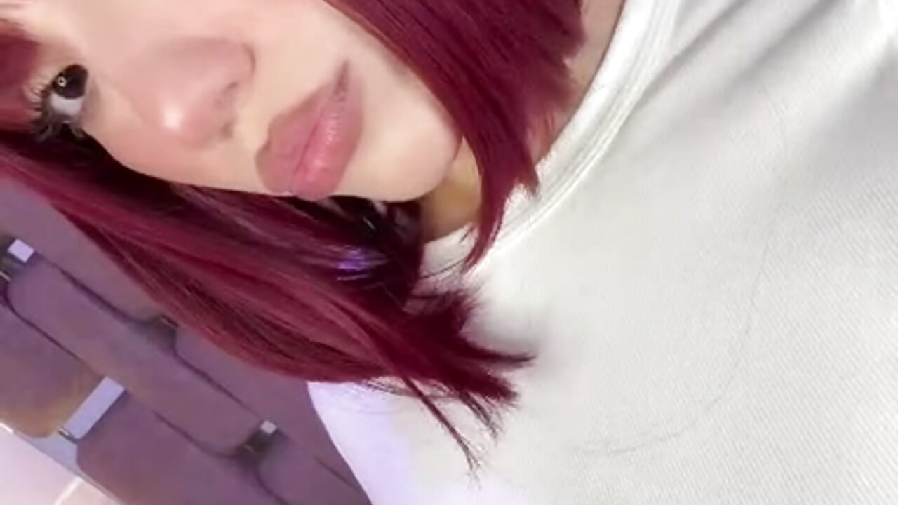 a little of me 💕– ZharaLux kameramodell videója