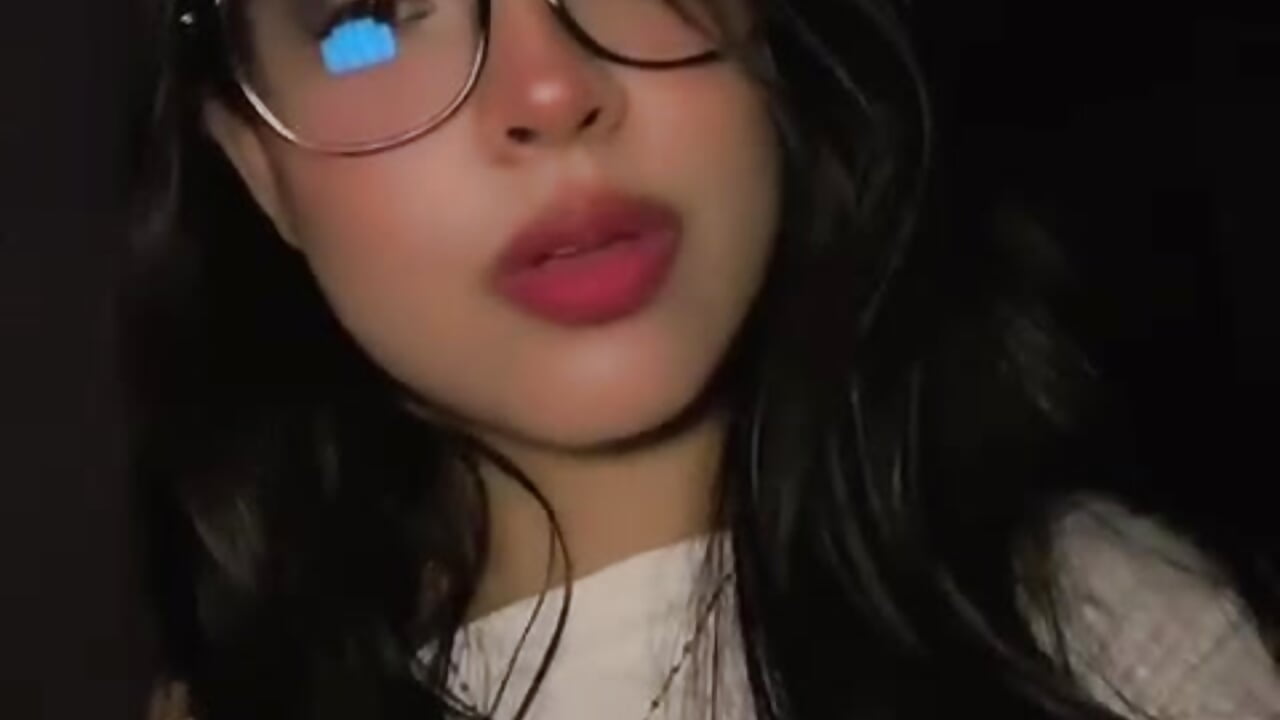 🎵 🎶 - video by MiniLove_01 cam model