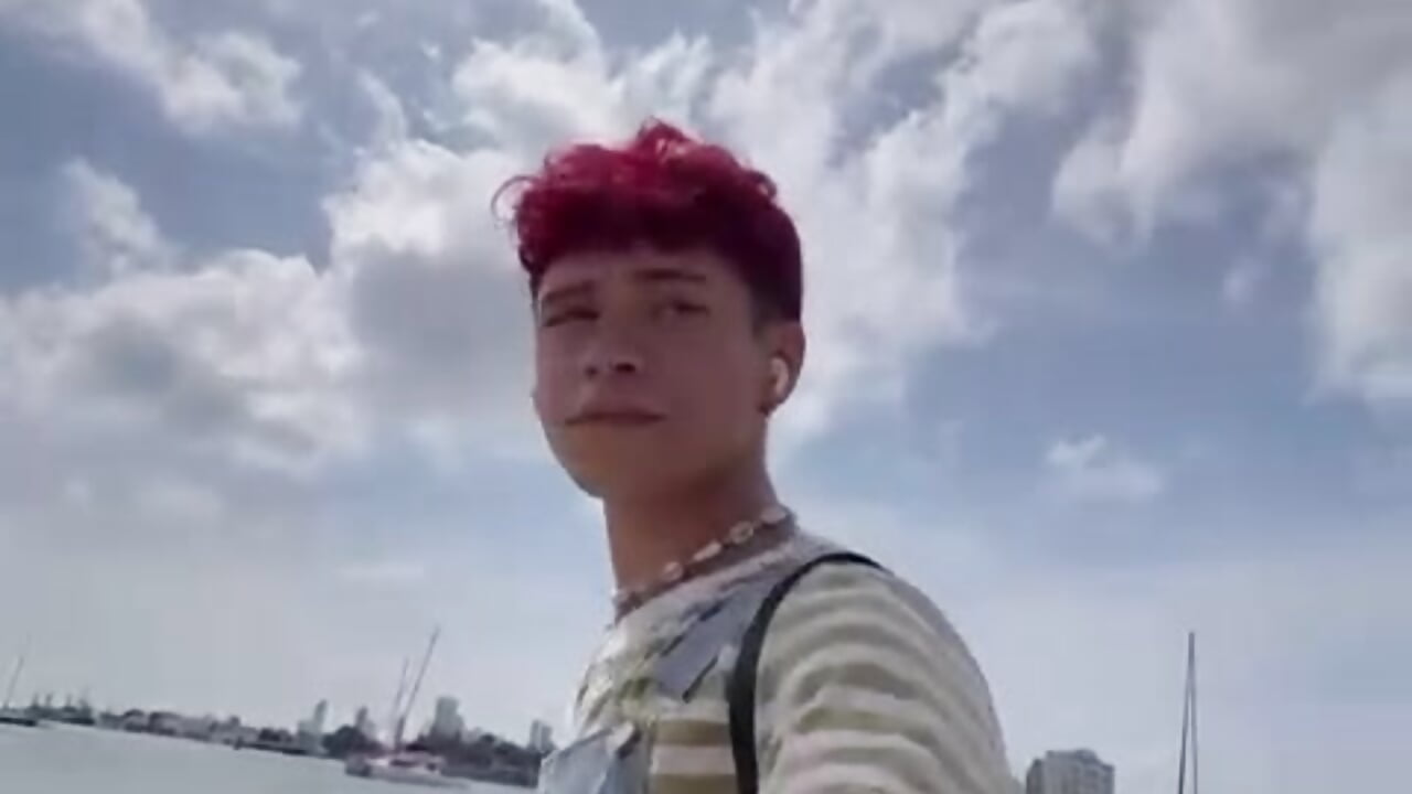 A great and nice walk on the beach 💙✨ - відео від вебкаммоделі Dante_06