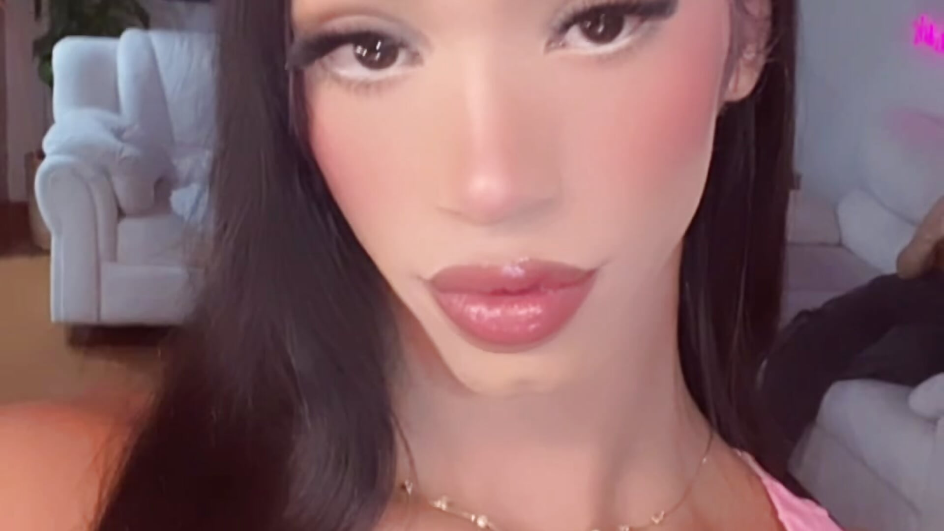 REINA_ADAHARA - video di tendenza della modella di cam 4638