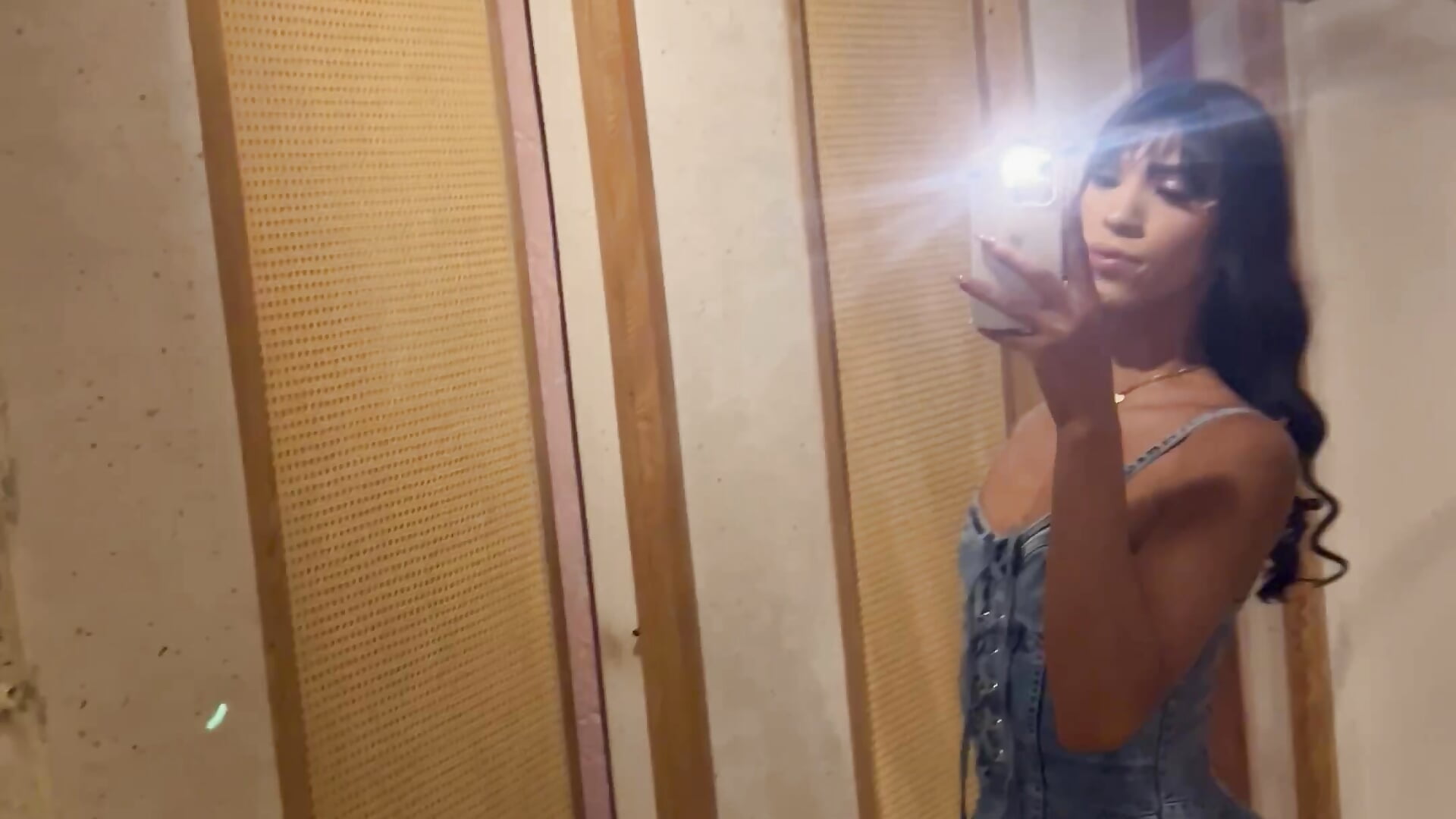 Nice 😬💋 - vídeo de REINA_ADAHARA modelo de câmara