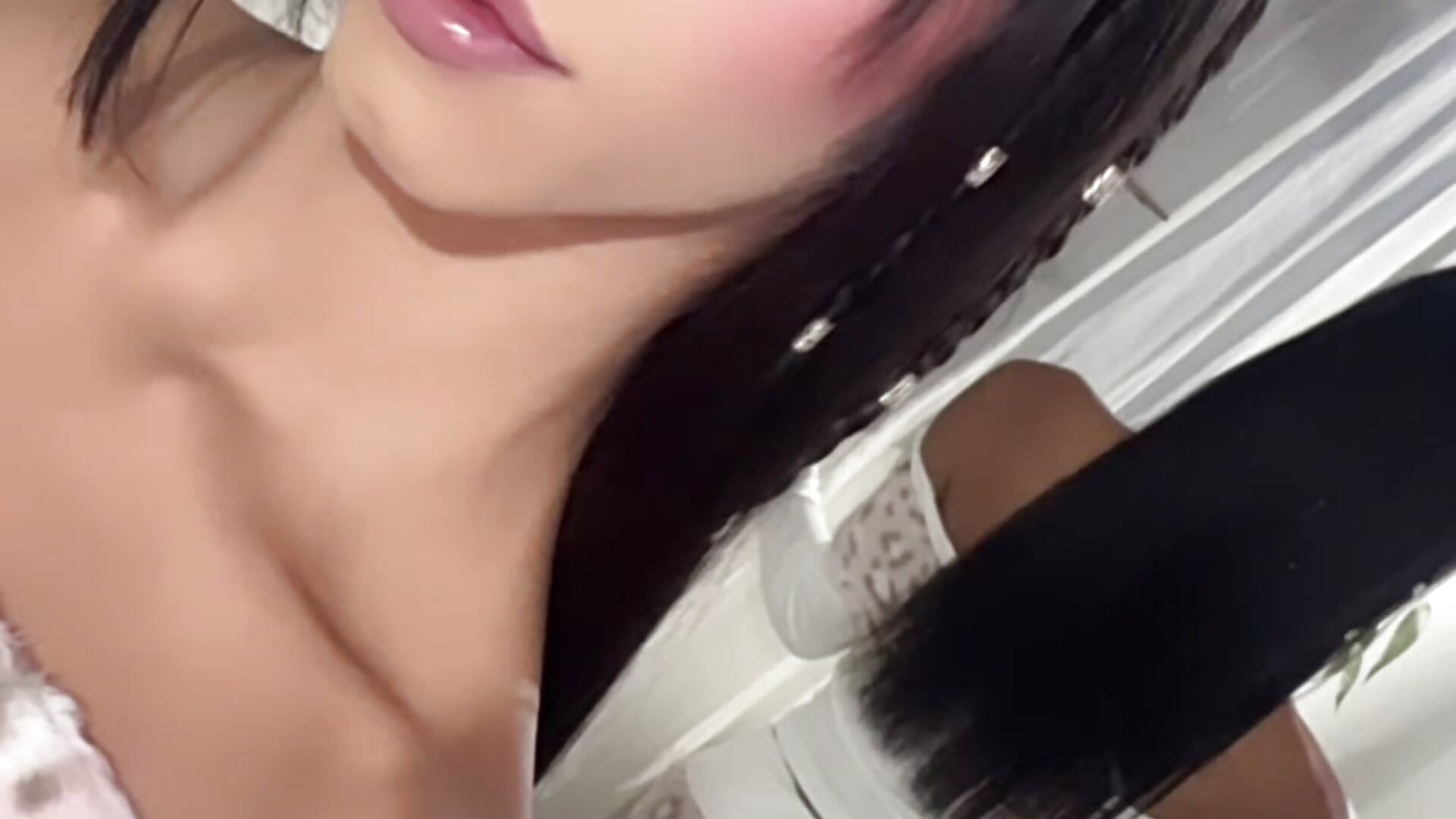 Ñ💋🎁 - video di REINA_ADAHARA modella di cam