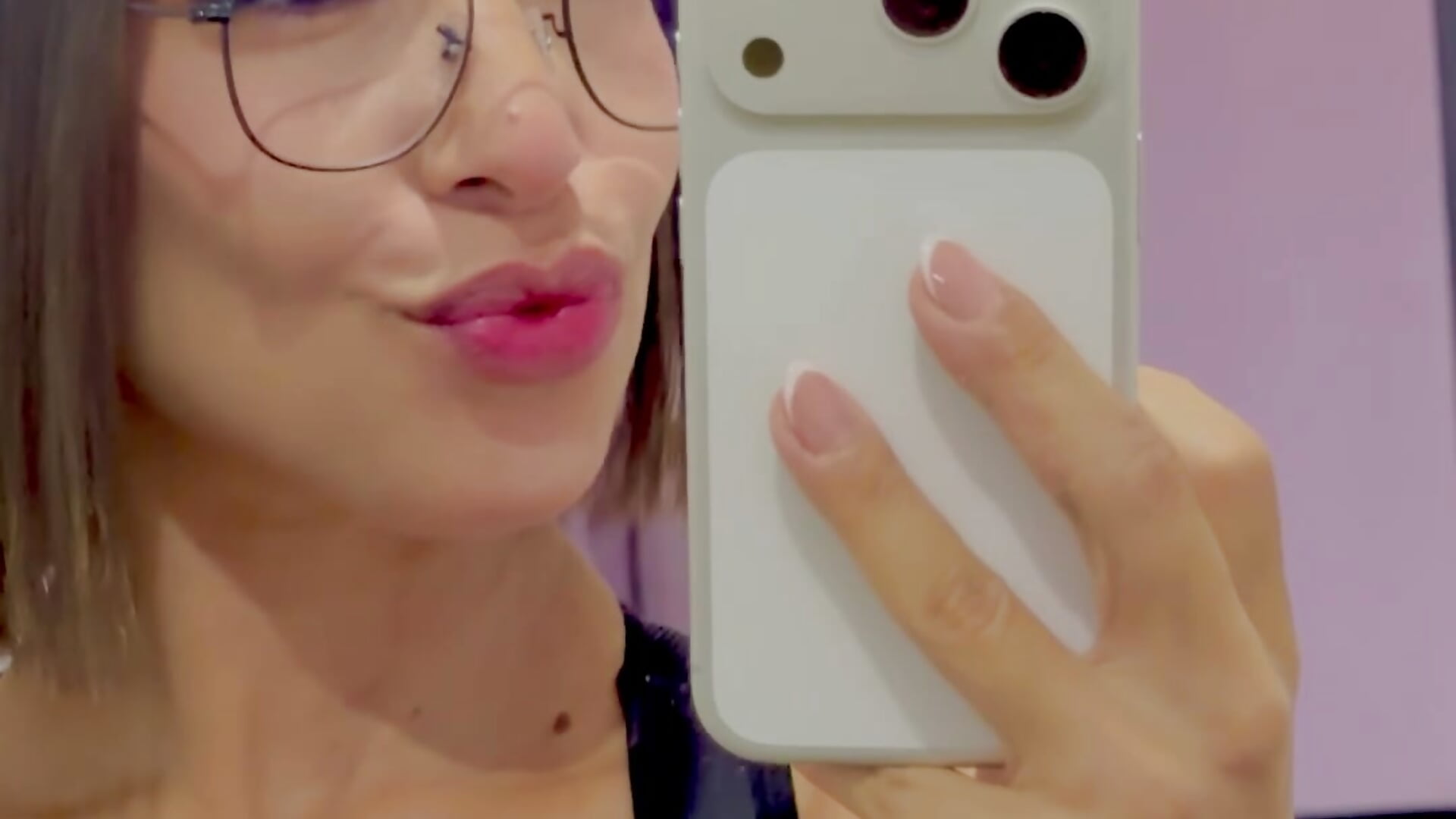 I'm online, hun! 💋 - video by luvely_unique_ cam model