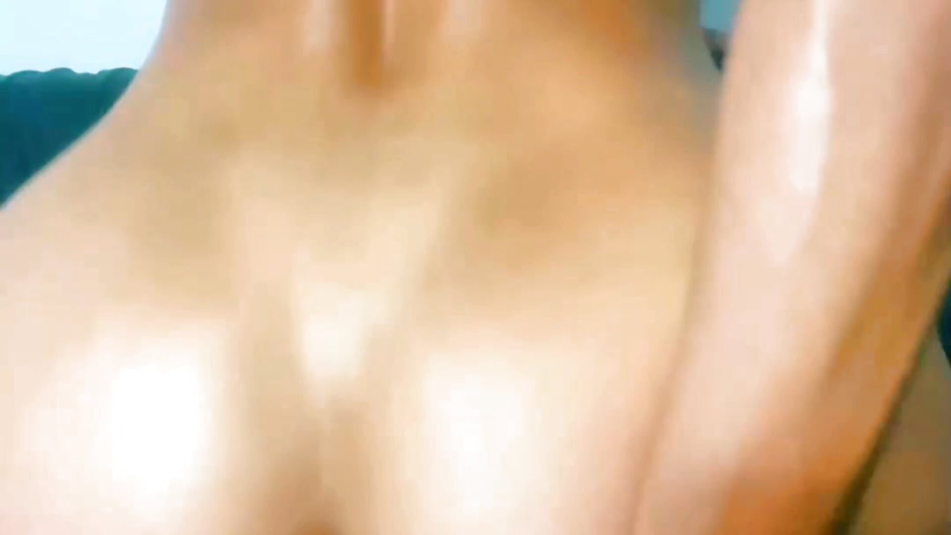 Delicioso 🍑 - video by karo_g_xxx cam model