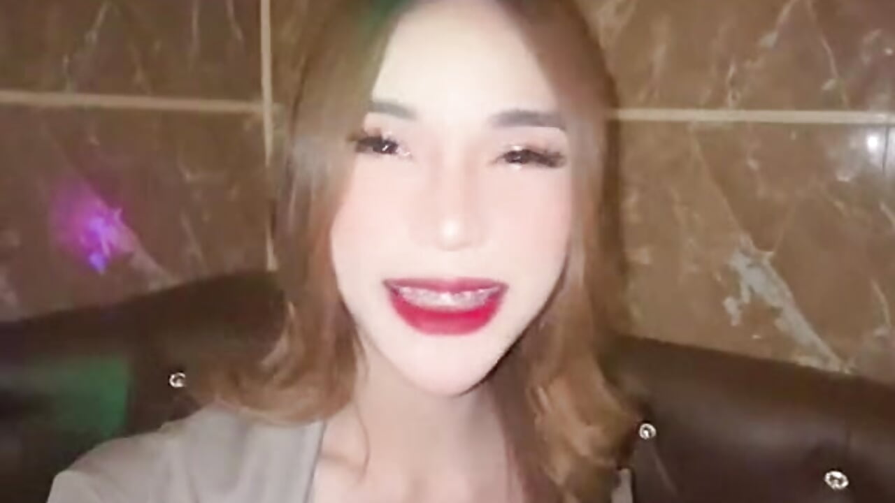 v09044g40000cl2fvn7og65h2mrm5b1g－カメラキャストのMitsuri_Kanroji0の動画