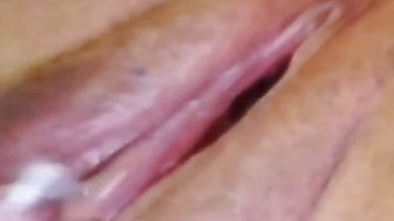 My sexy curvy body with my pink pussy expelling a great Squirt for you - video by nahomy_jonhs cam model