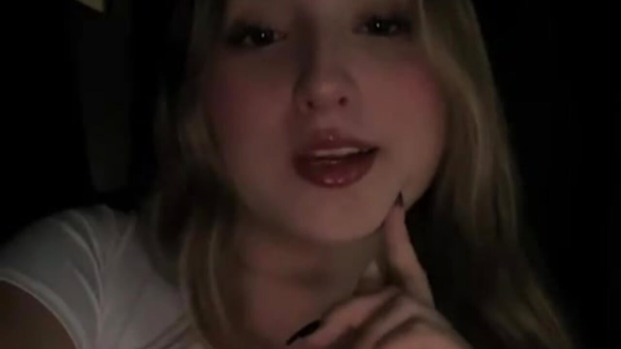 Un Baile para ti - video oleh model kamera MoraInFire