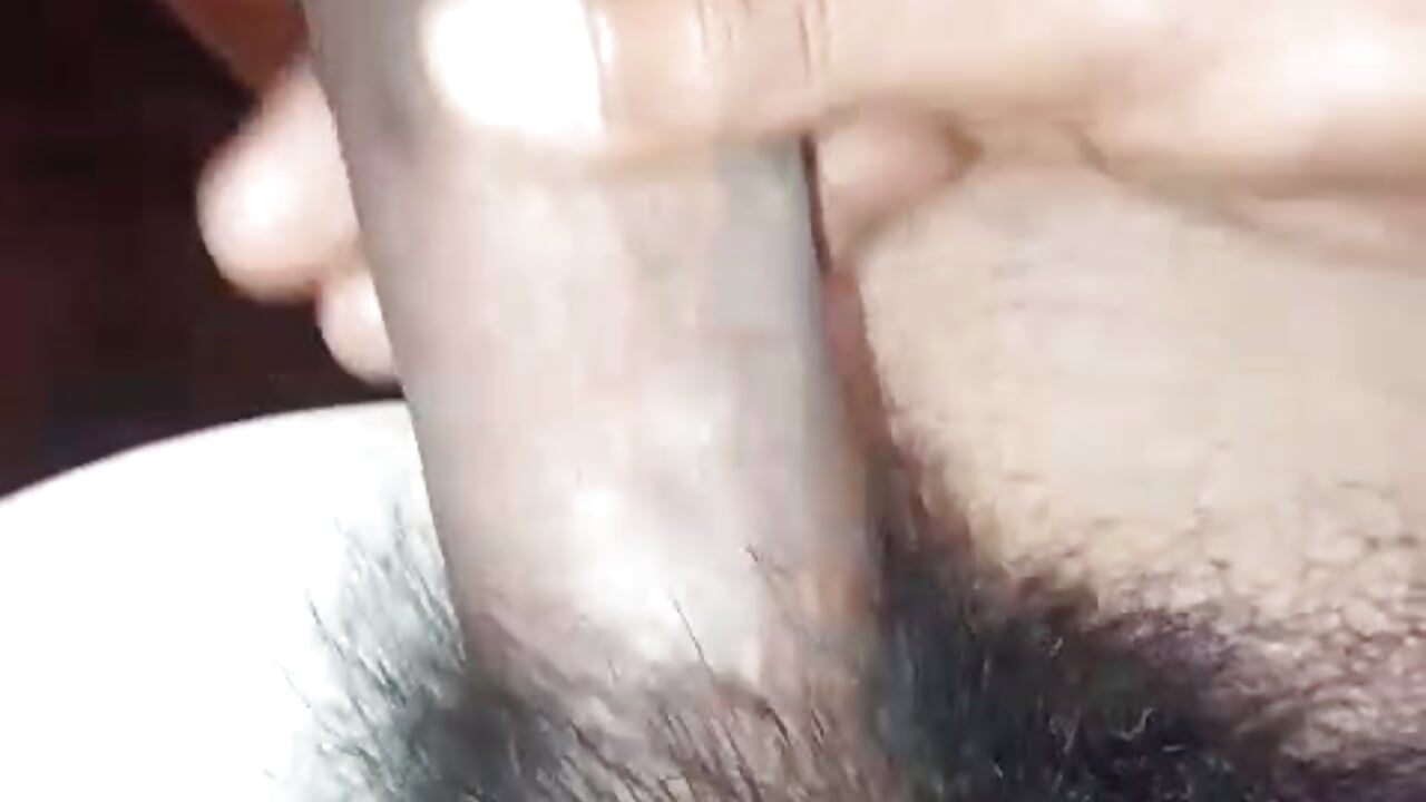 Dripping pre-cum😋 — filmik kivi13, modela(-lki) na kamerkach