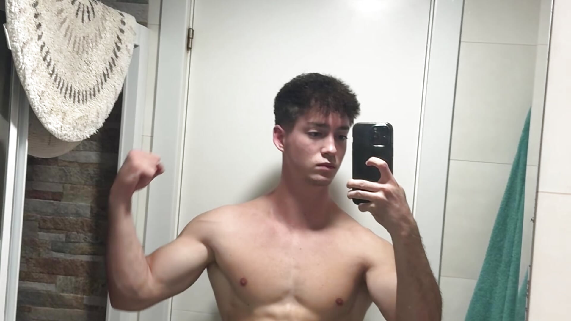 Posing - video by Alepleasure05 cam model