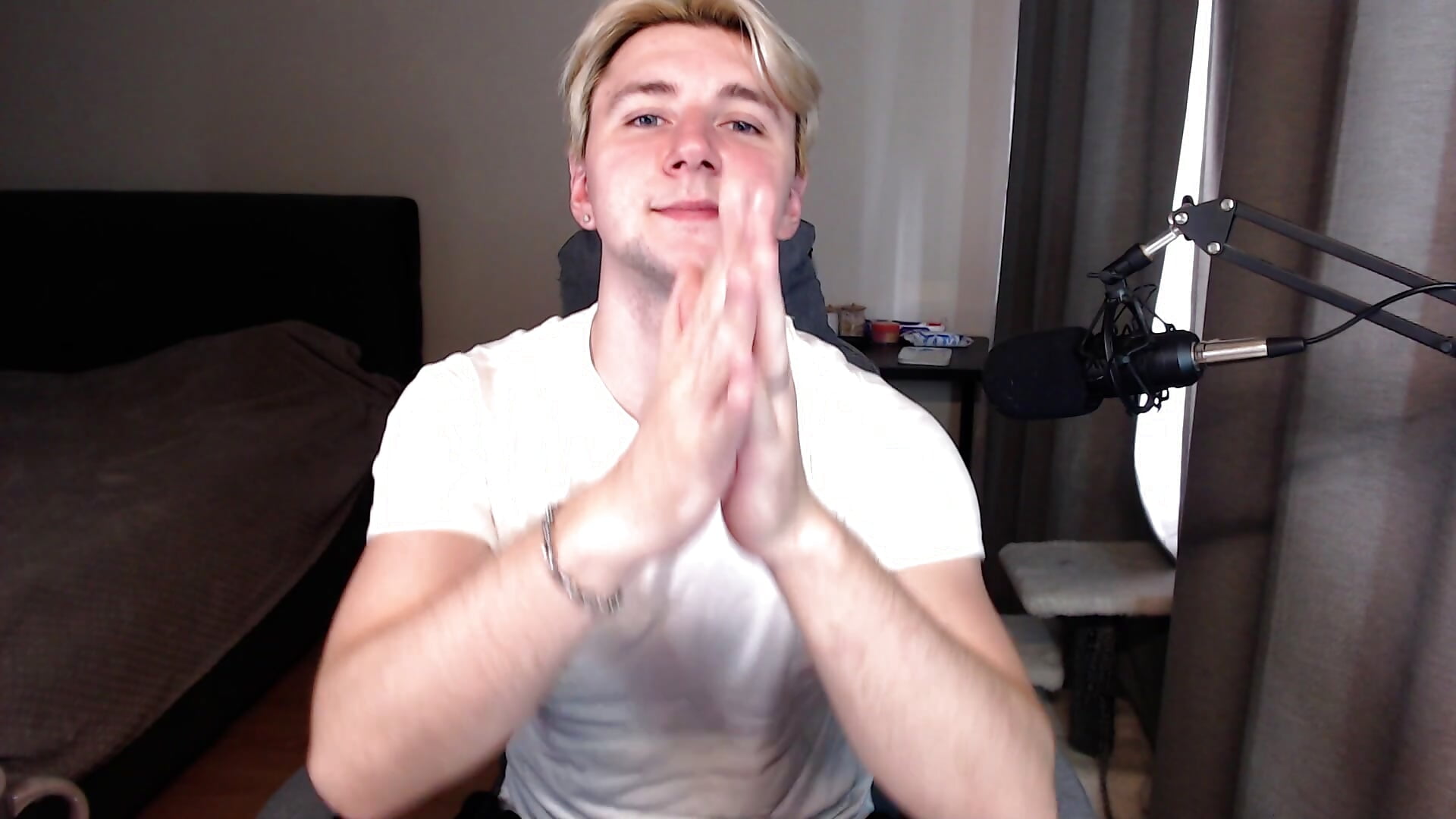 just little prepare maybe - for a little time before i make some more interesning :) – видео вебкам-модели Elvin_Vaenight