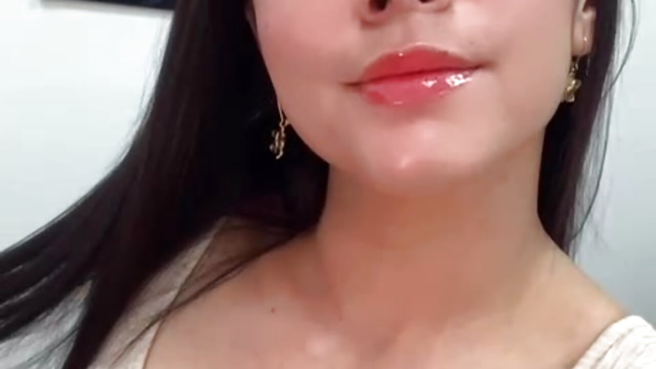 🫶🏻 - video by hillary_chen cam model