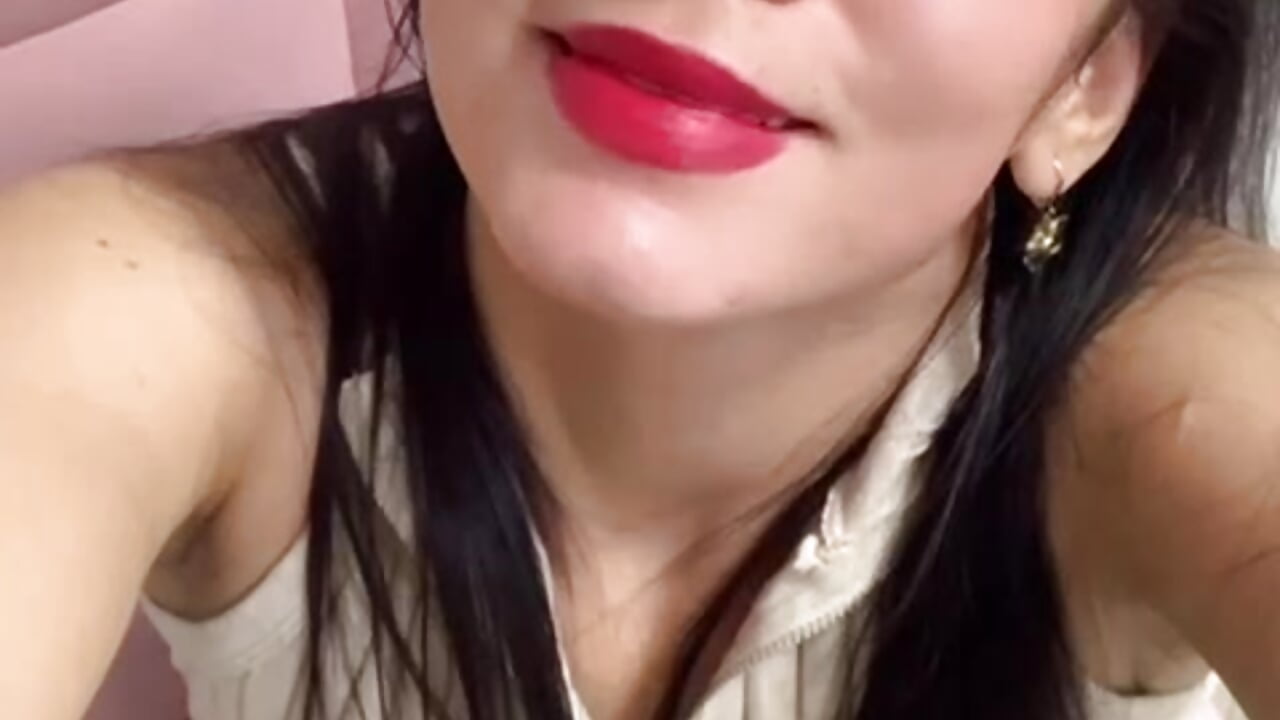 😎 - video by hillary_chen cam model