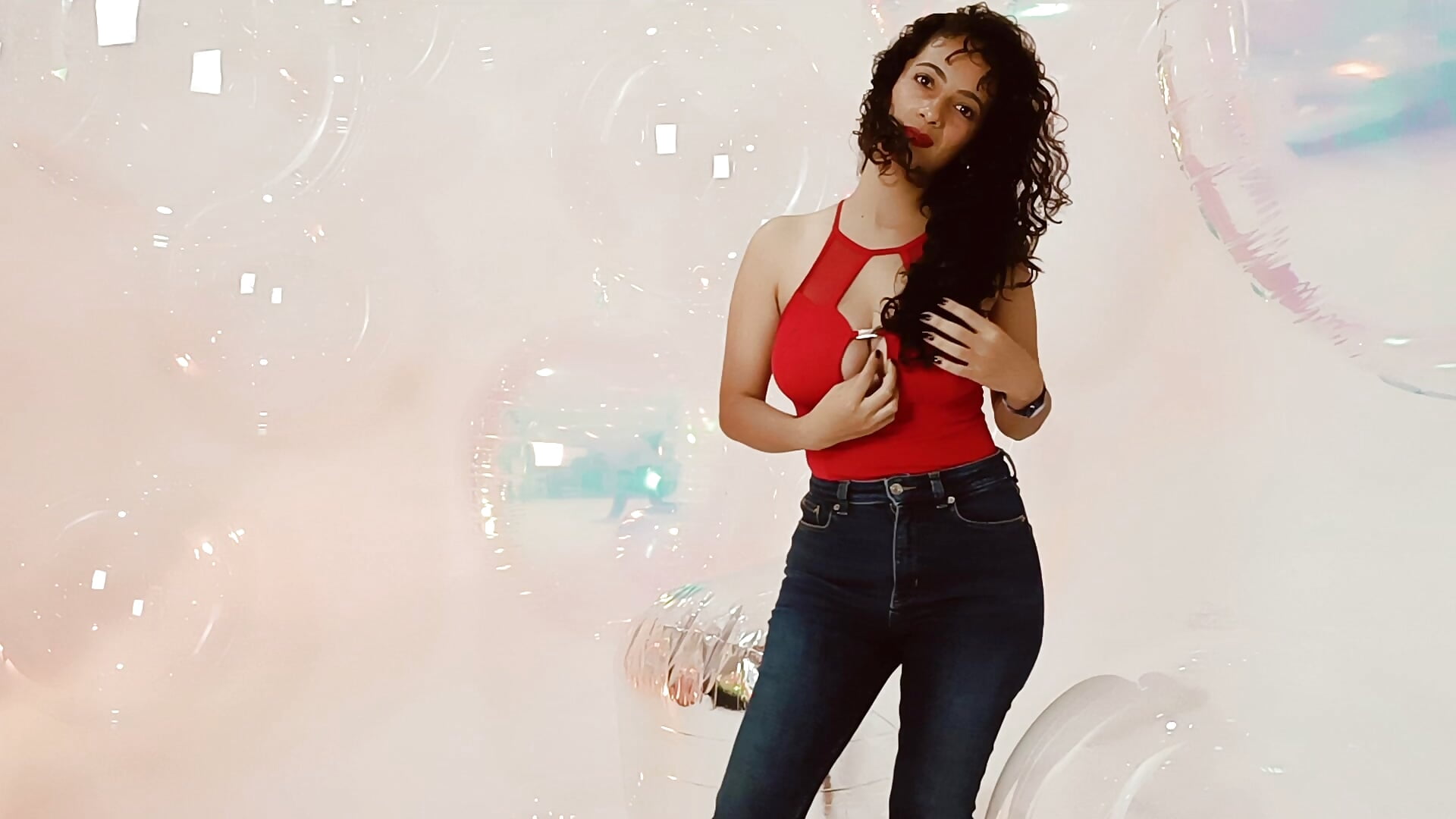 Know me - video by AmaraYasbel cam model