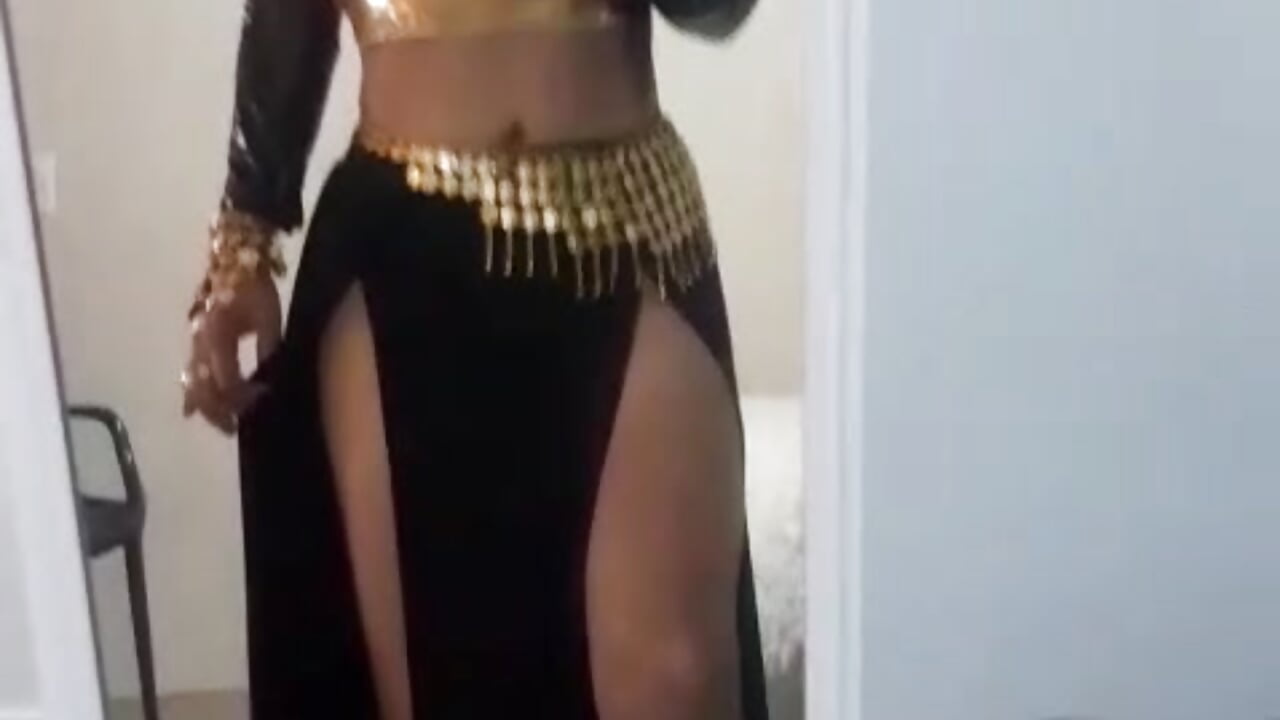 Dancing 😛😛😝🙃 - video by Ms_lunaRose cam model