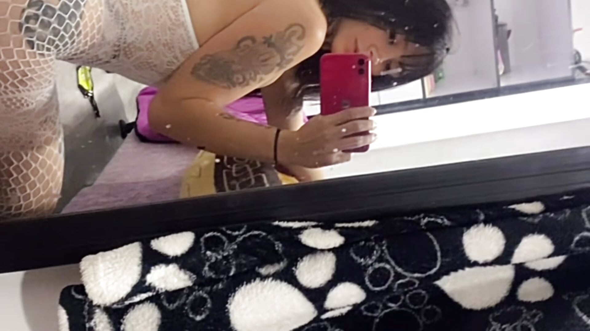 White 🍑