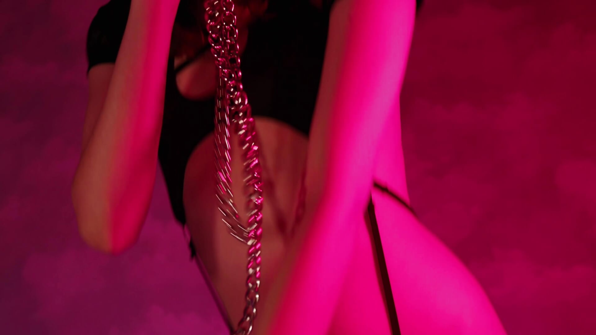 Just a teaser of striptease - vidéo du modèle de showcams darling_darinka