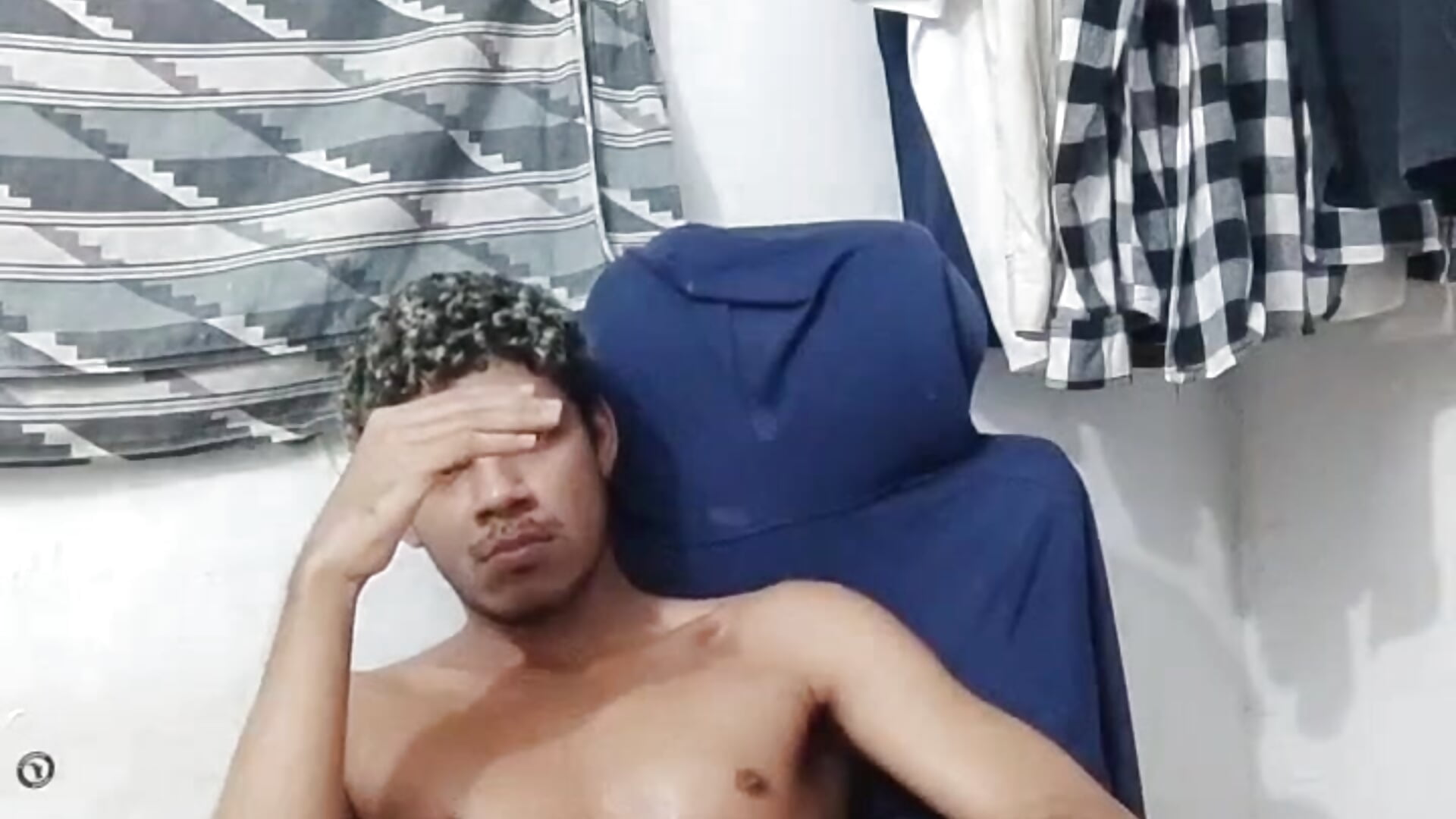 Just Chilling - video by jonhsebastiann cam model