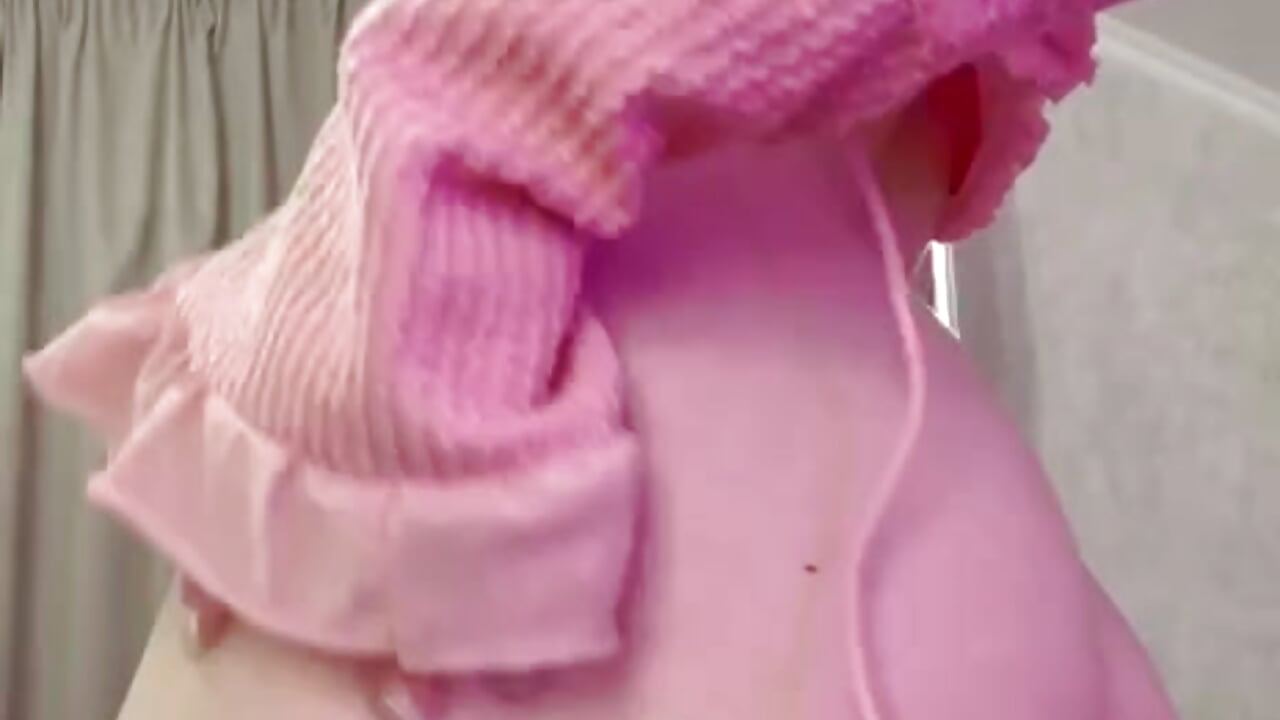 play with my body, touch tits/pussy^^