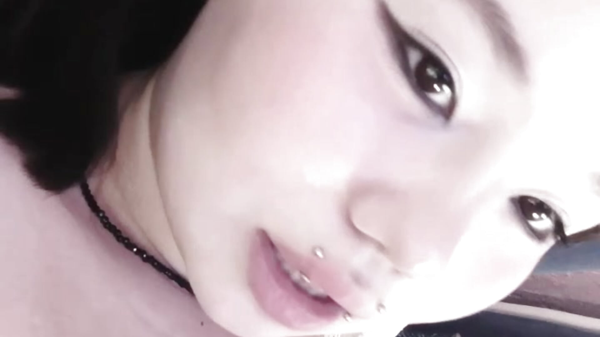 I met her on my way to Chicago.. - video by Moana_light cam model