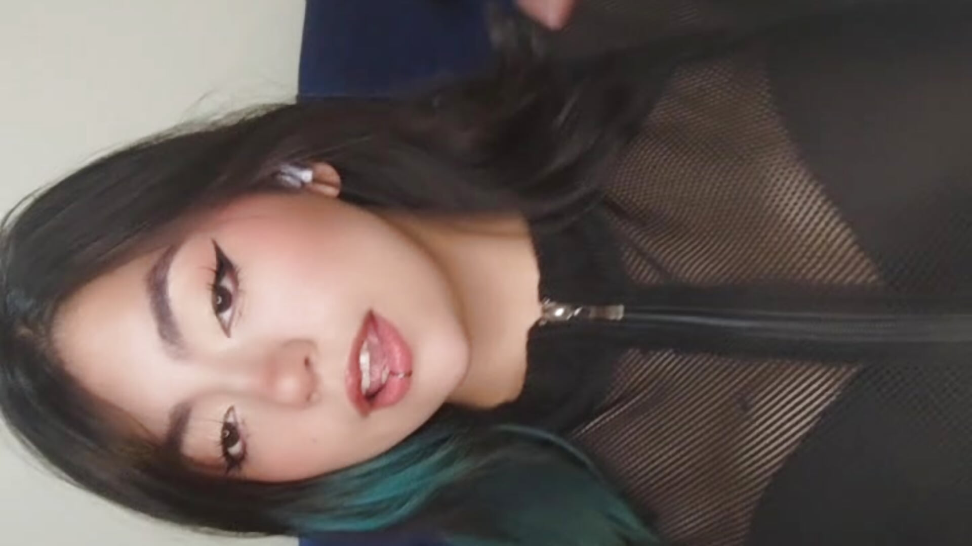 ❤️ - video by sammy_bunny1 cam model