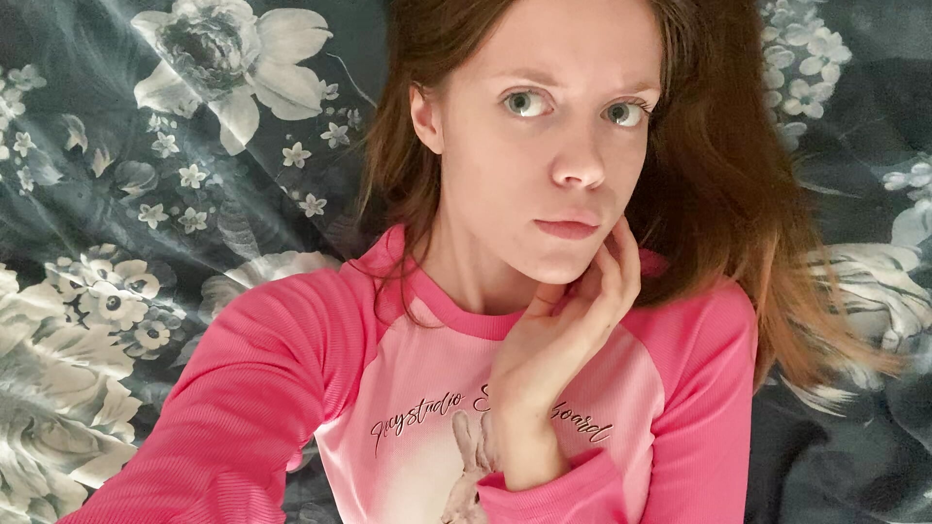 I bought a new look yesterday, how about you guys. - video by VibeQueenLucy cam model