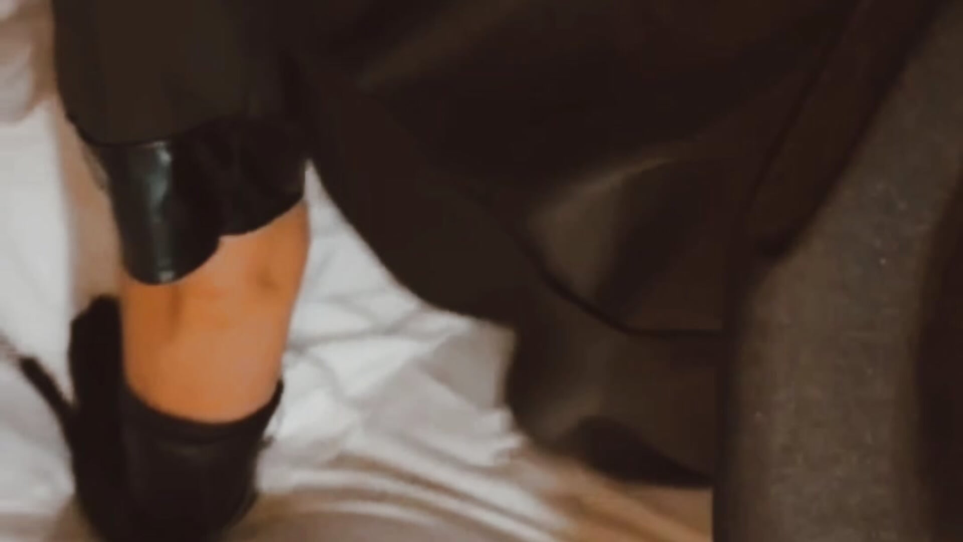 Can you imagine me crawling into bed with you?😈 - video by MommyScarletEire cam model