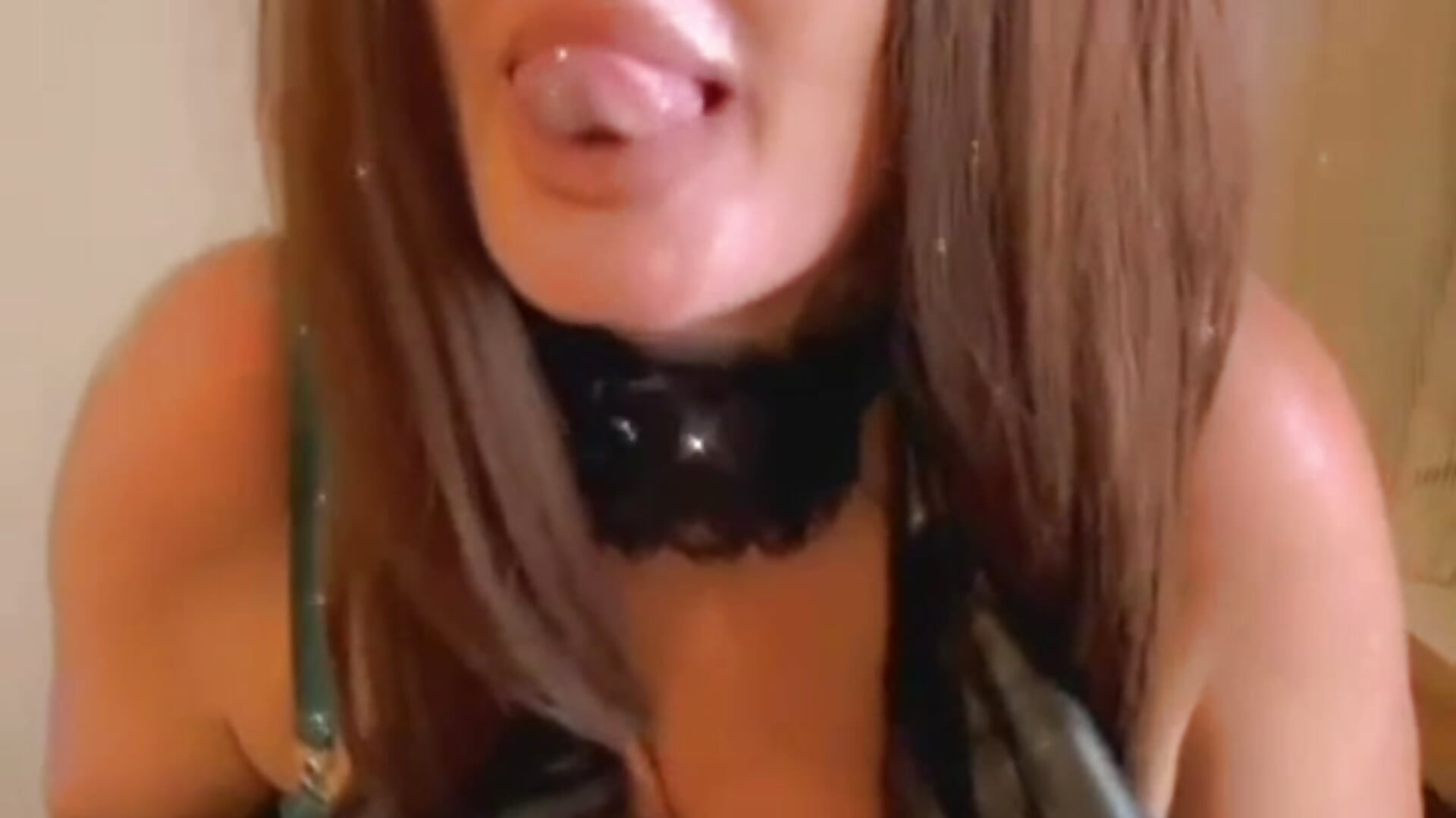 Mommy’s wants you 😈🔉 - video by MommyScarletEire cam model