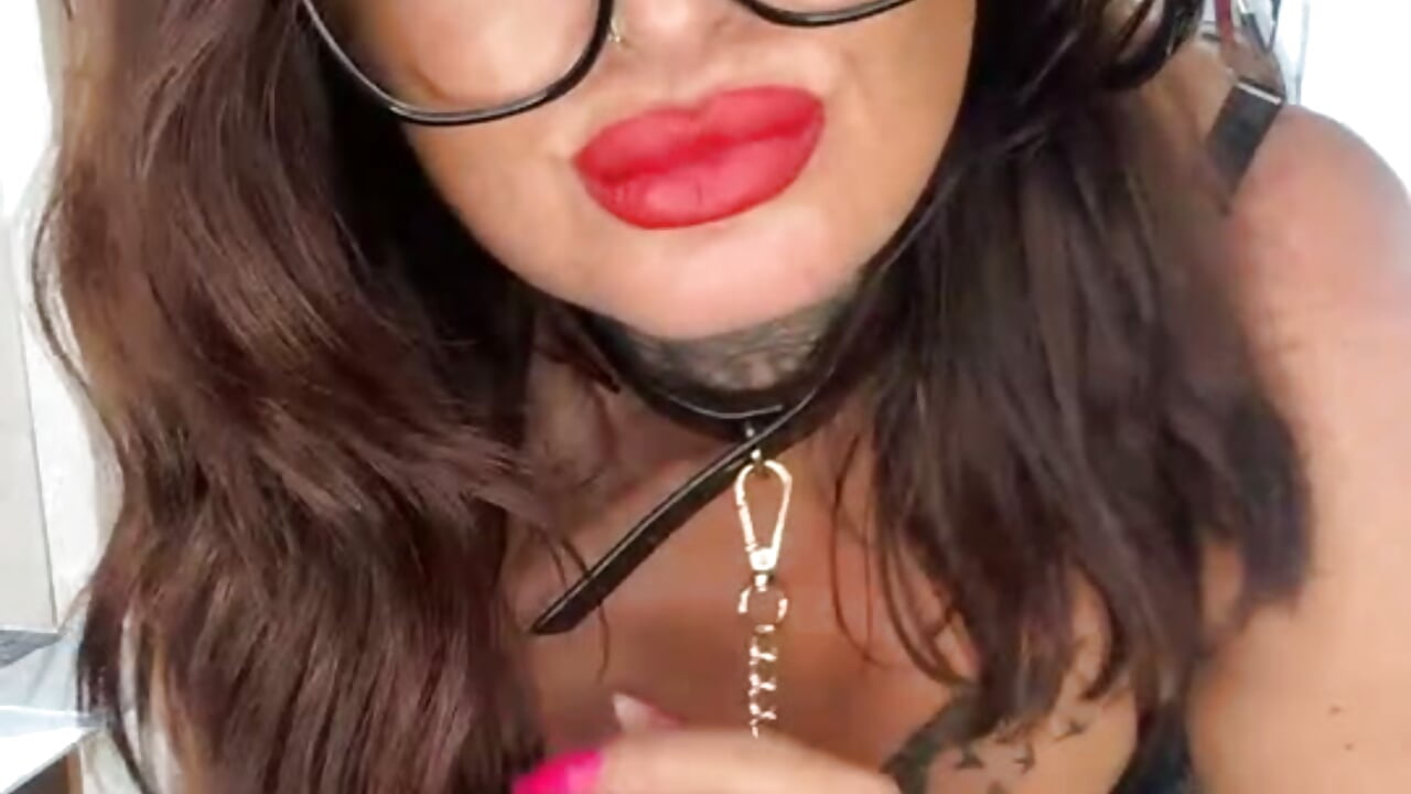 Public Show live  bdsm training subs🤑 - video oleh model kamera ScarletEire