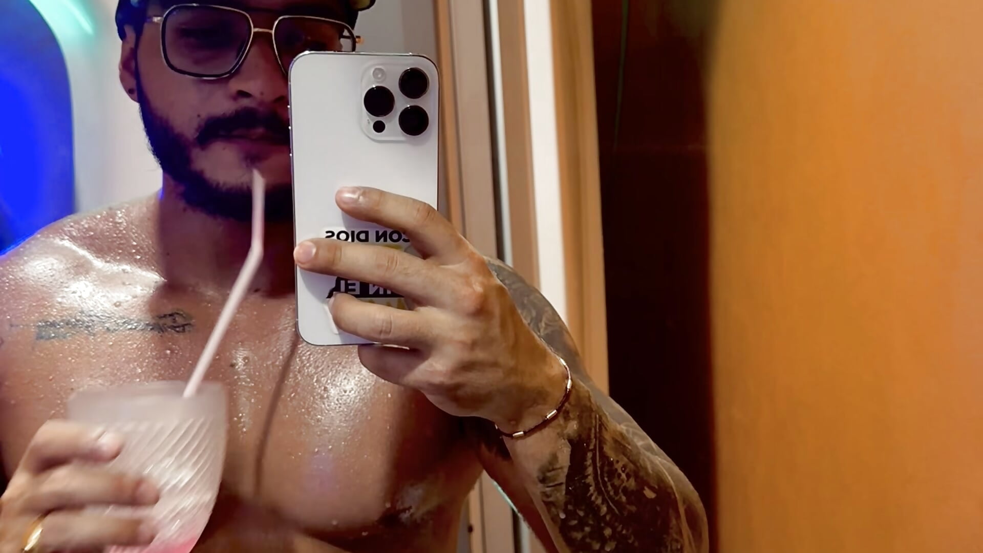 Video sudando - video by Mrernest cam model