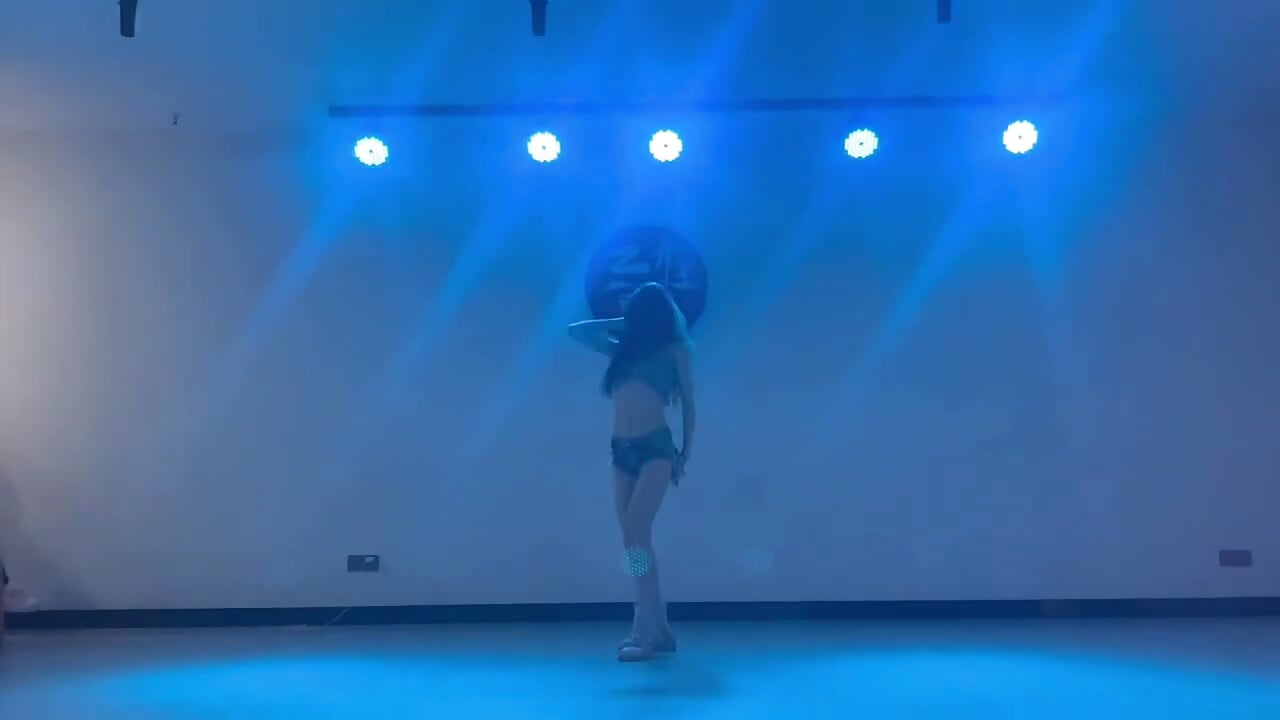 舞蹈秀2 - video by PLAY_HOUSE cam model