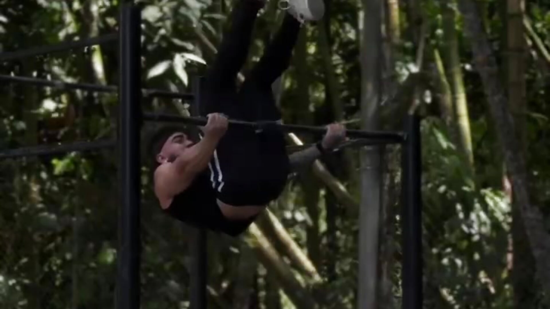 Calisthenics - video by tommyblessd1 cam model