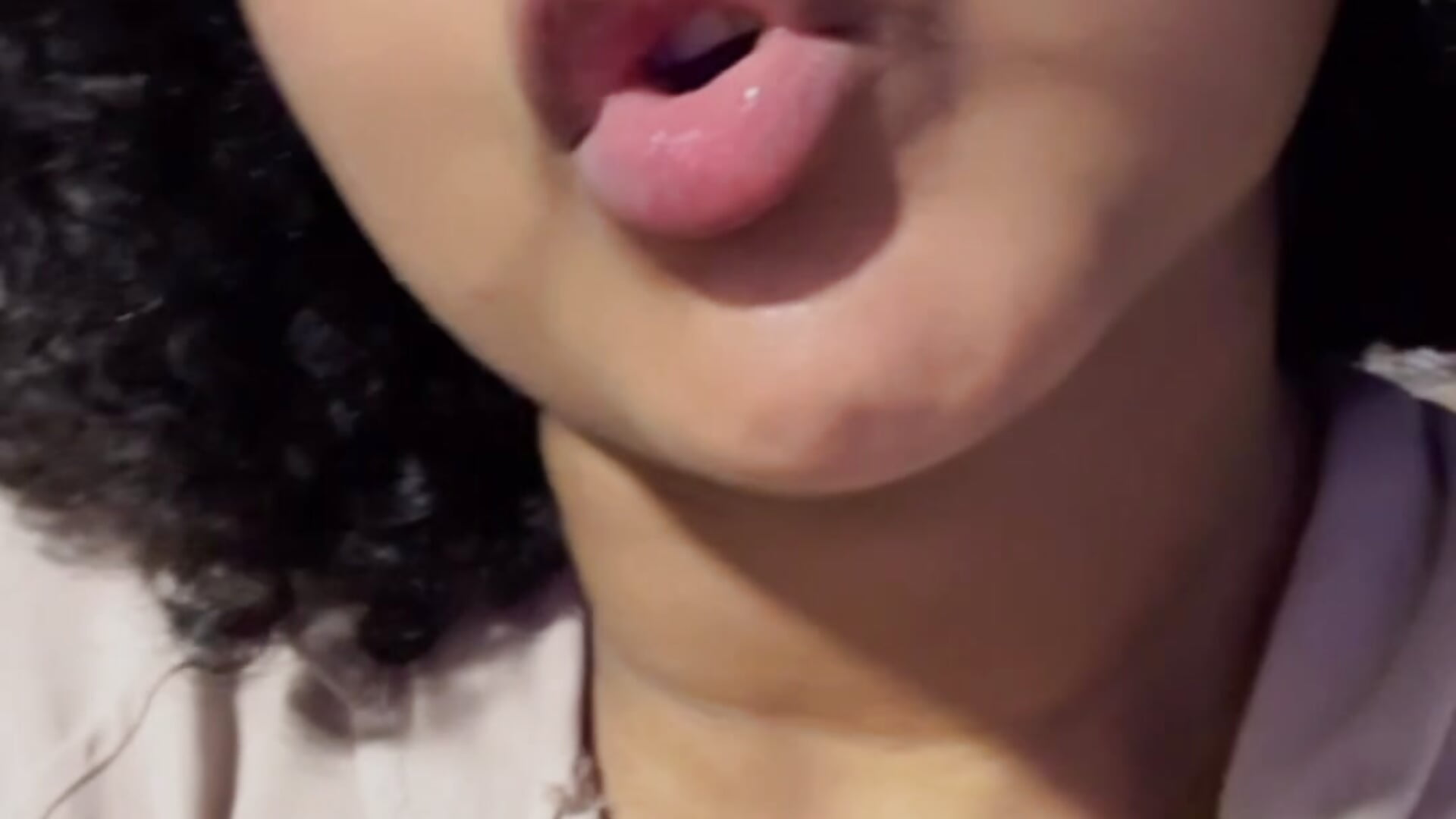 Kisses for you, daddy - video by Rizos_hot_official cam model