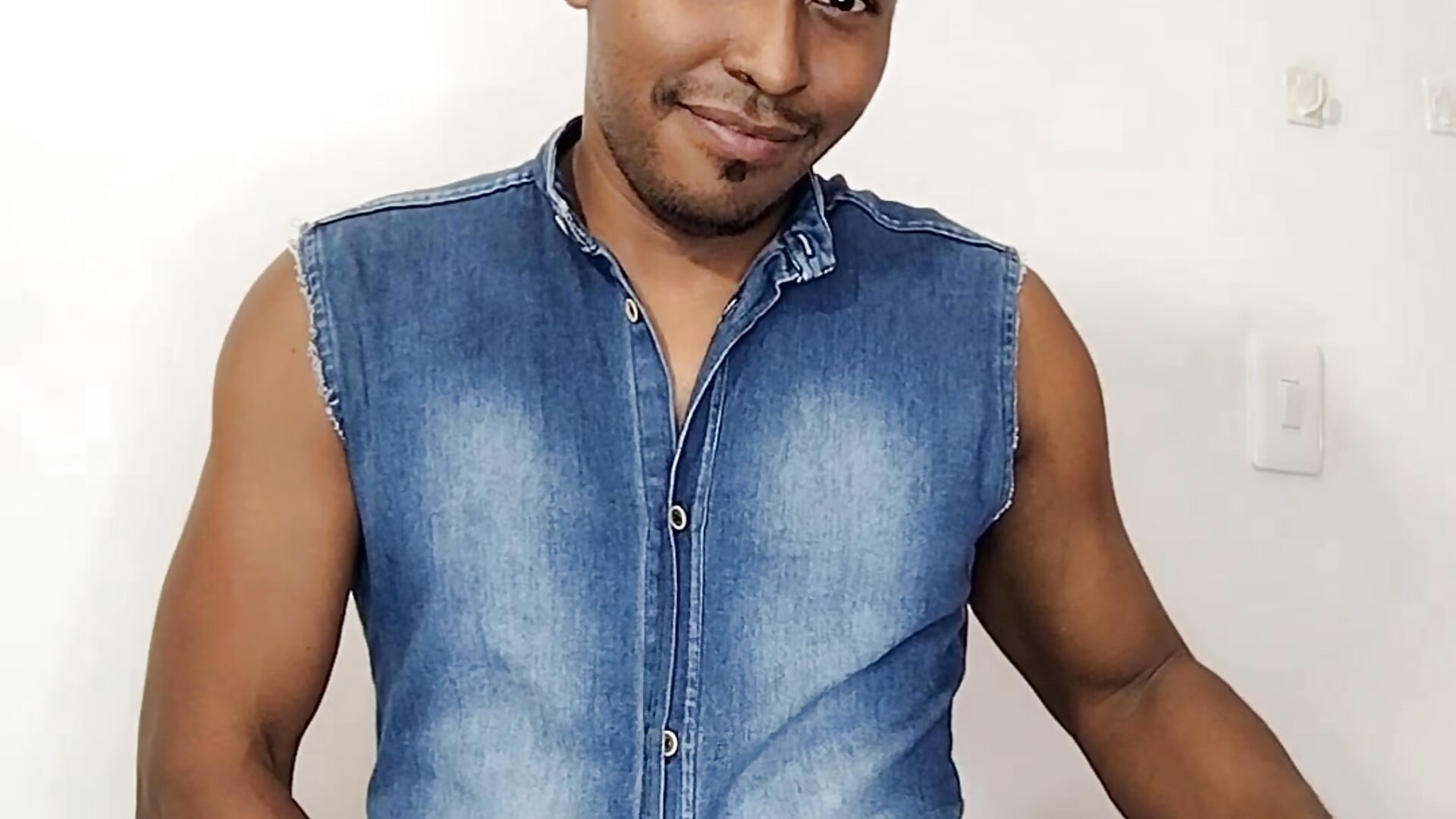 Come and let's play at morbid curiosity - video của người mẫu cam Adam_Morgan2