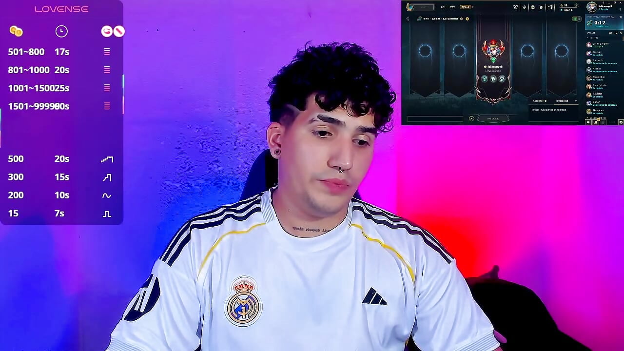 leagued of legend do we play together? - video by Saturn_boy cam model