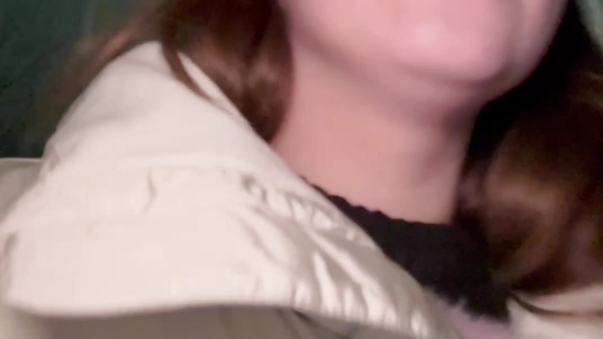 part 2 🍓STRANGER touch my ass/pussy on the street🍓 - FroggyAnna 캠 모델의 동영상