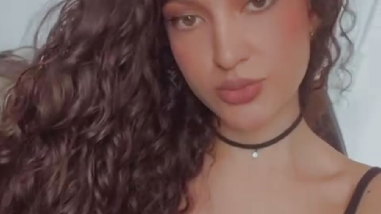 Im back - video by IrisLaurent cam model