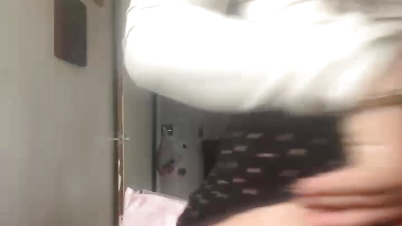 Hear me Clap Cheeks why I shake it😈