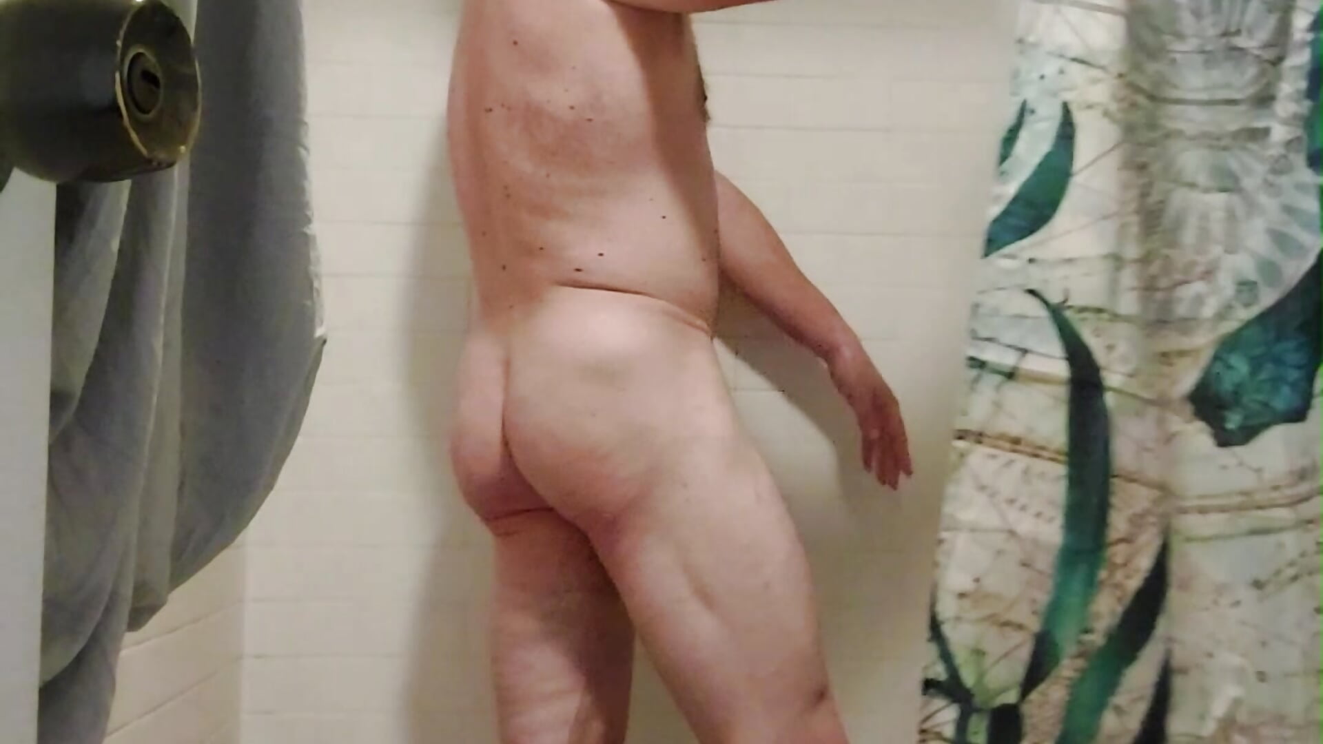 Come shower with me then jerk off — filmik FreakThorOnlyy, modela(-lki) na kamerkach