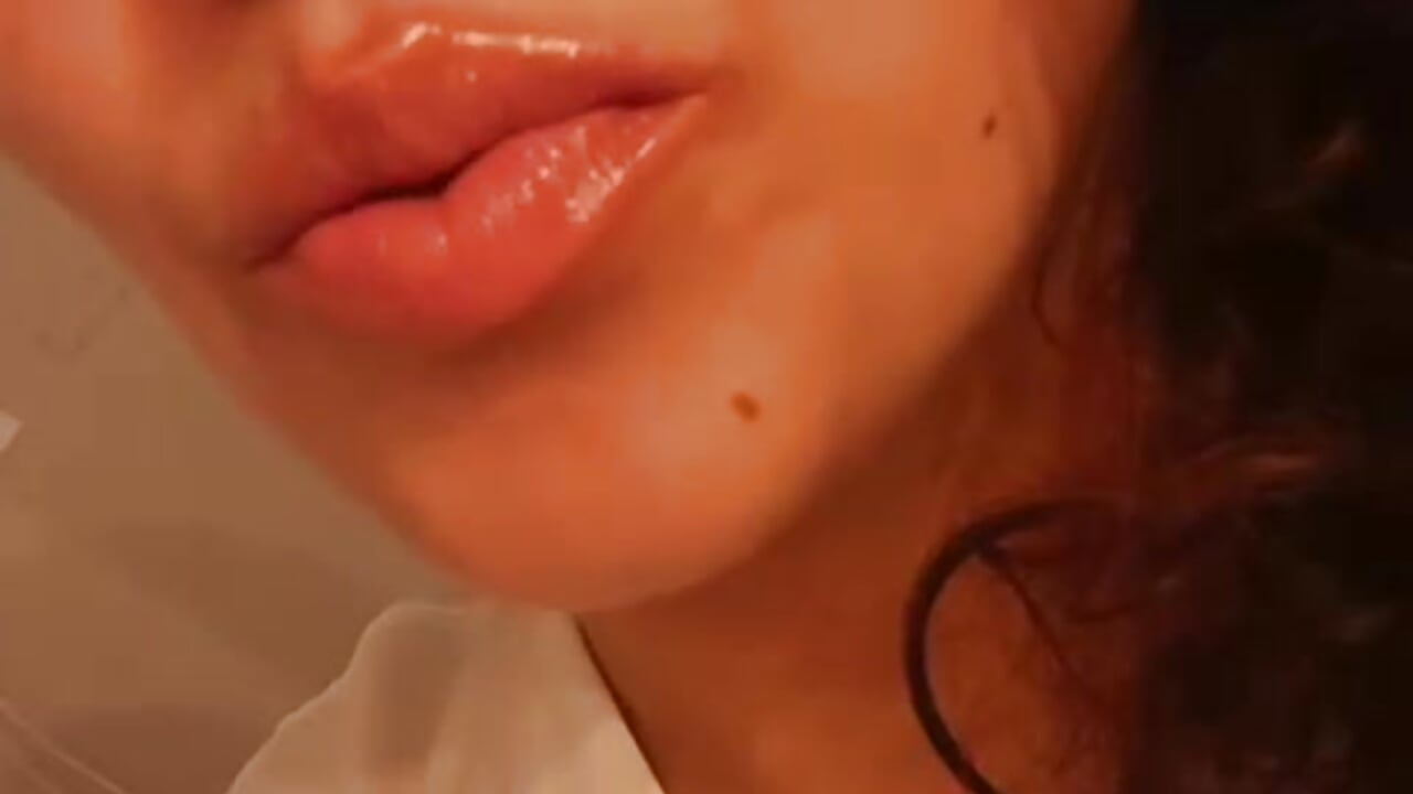 a pleasure - βίντεο μοντέλου LoanaSantos