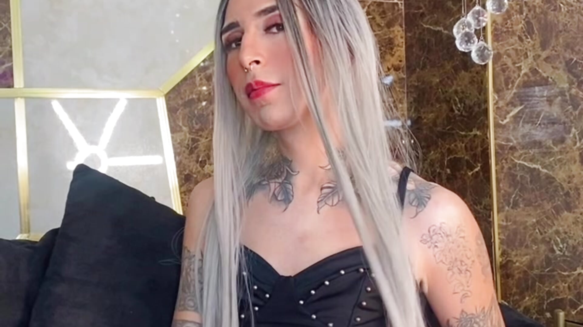 Kiss For You 💗 - video by Isabella_Haddad cam model