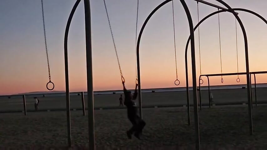 Santa Monica Beach Rings - video by Tiggitytomociti cam model