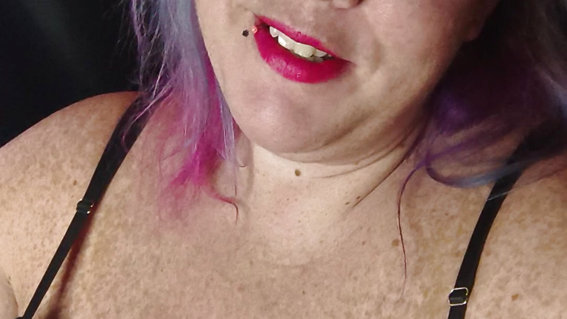 Come Find my new Challenge – video modela na kameri Courdles